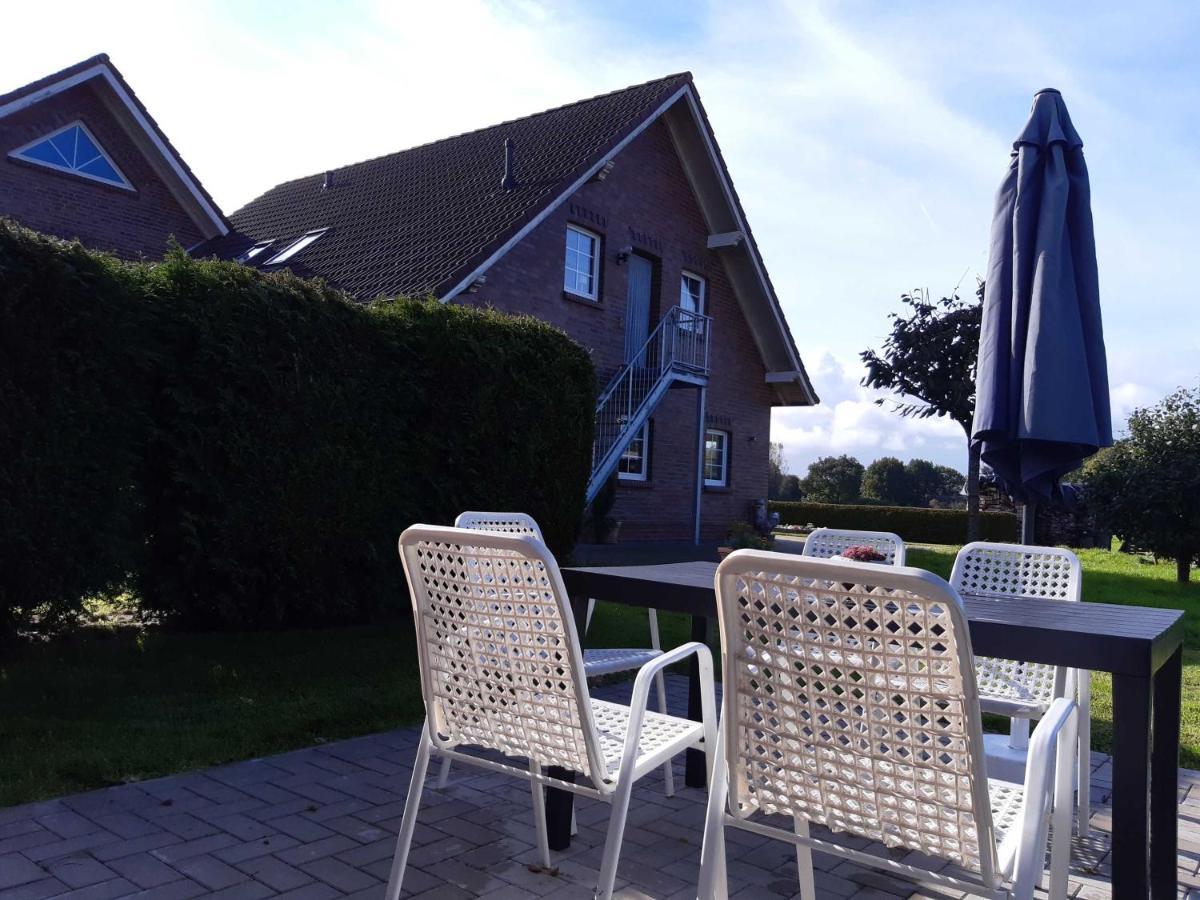 Helgas Ferienwohnung 4 Sterne**** Südbrookmerland Exterior foto